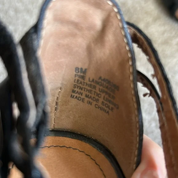 Kenneth Cole Reaction Sandals - Picture 8 of 8